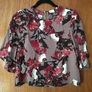 Aritzia floral top slightly cropped size small